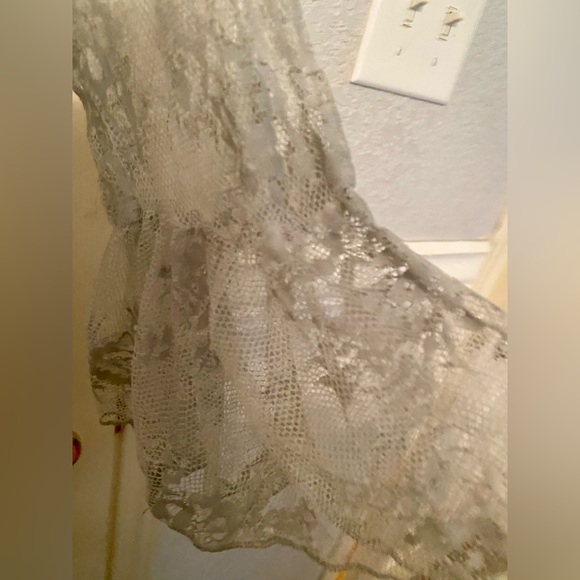 POL charcoal long lace bell sleeve boho overlay top size M - Picture 2 of 9